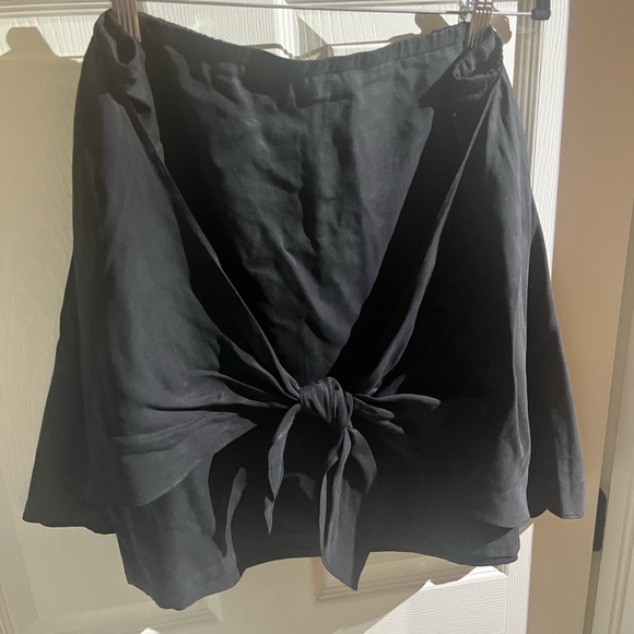 Saks Fifth Avenue Dresses & Skirts - Saks Fifth Avenue Black Y2K Vintage Mini Skirt with Front Tie
